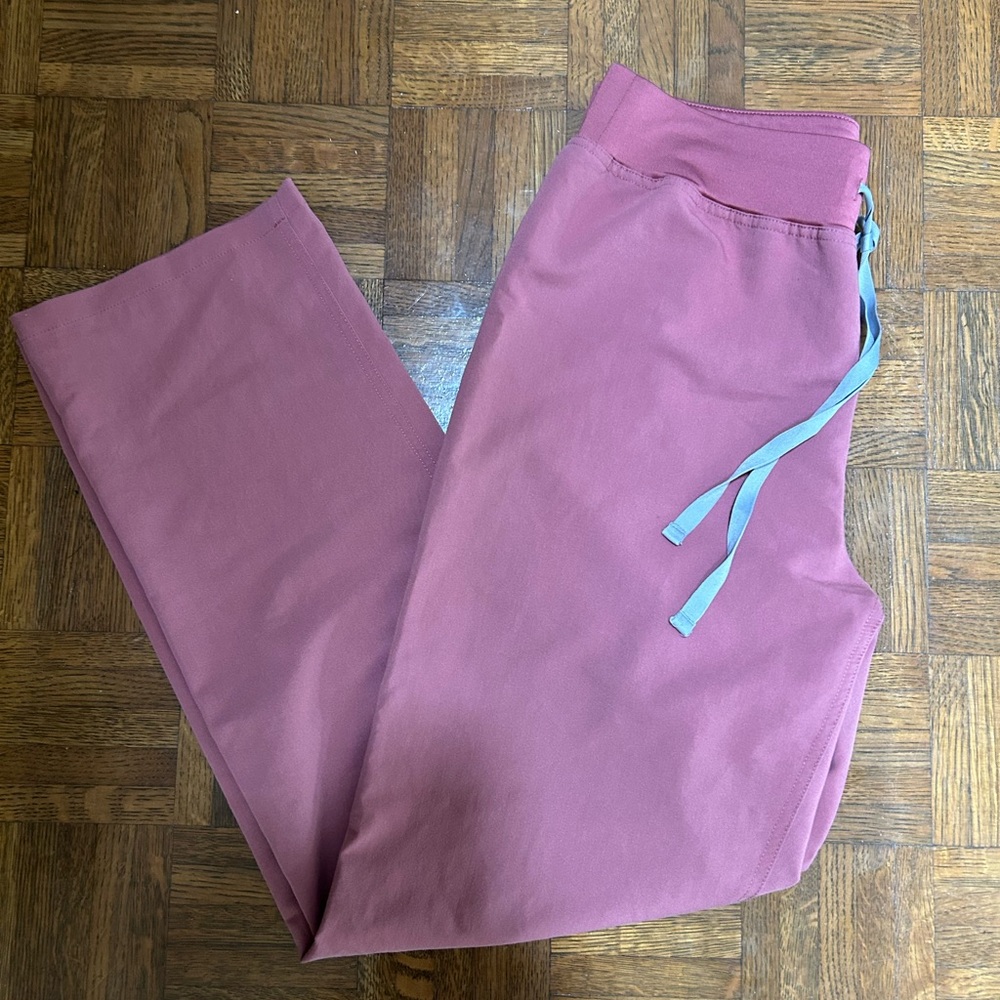 Figs Women's Mauve Pink Livingston scrub bottoms